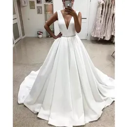 2022 Princess New White Bridal Gown Strap v Neck Stain Wedding Dresses 라인 간단한 스타일 허리 구슬 수정 교회 맞춤형 Made1833