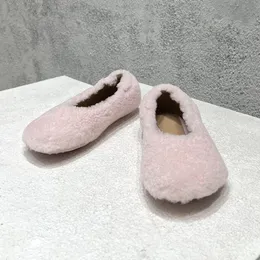 Designer Puffy Fur Shoes Slip-on Lazy Loafers Punta tonda Tacco piatto Casual Ladies Ciabatte in vera pelle Comfortazy Driving Shoes