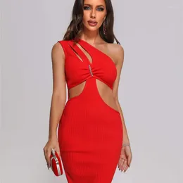 Abiti casual 2023 Summer Women # 039; s Sexy rosso senza maniche Cut Out una spalla Diamond Bandage Dress Fashion Bodycon Design Club Party