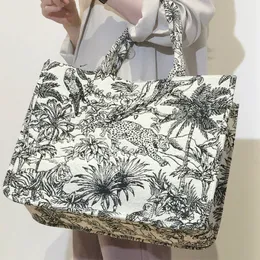 2023 Luxury Designer Handbag Women's Luxury Brand Bag Shopper Beach Bag Jacquard Embroidery Female Canvas Tote Bag Travel Bags