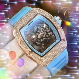 Montre de Luxe Quartz Fashion Mens Wathes Watches Auto Date Hollow Skholling Diamonds Ring Watch Belt Rubber Belt Logo Gifts 225U