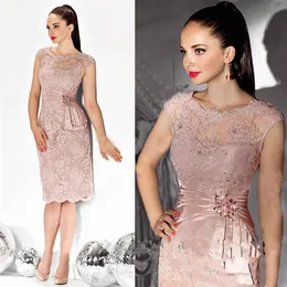 Elegante staubige rosa Etui-Kurzkleider für die Bräutigam-Mutter, knielang, Spitzenapplikationen, Perlen, Kleider für die Brautmutter, Hochzeit, 234U