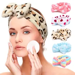 Copricapo Accessori per capelli Spa Wash Face Fascia per capelli Bow Makeup Band Soft Coral Fleece Supporto per elastici per donna Skincare 230721