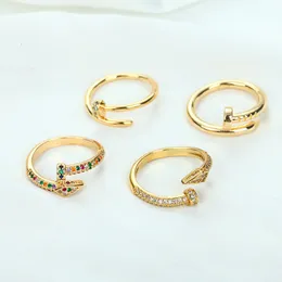 Fedi nuziali Daihe Anello a vite squisito Donna Placcato oro 18 carati Regolabile Cristallo colorato Zircone Rame Per gioielli regalo 230721