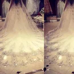 New Cheap Bling Bling Crystal Cathedral Veli da sposa Luxury Long Applique Beaded Custom Made Bianco Avorio Velo da sposa di alta qualità3010