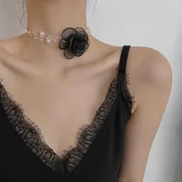 Choker 2023 Romantic Pearl Camellia Necklace Black White Summer Clavicle Chain With Flowers Pearls For Women