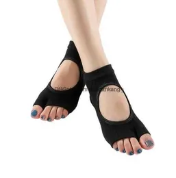 新しい半分の指の綿半分のつま先ヨガ靴靴socks nonslip peep peep toe pilates ankle grip durable open antislip yoga socks
