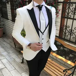 Trzy kawałki White Groom Tuxedos na Wedding Wear Men Suits One Button Formal Business Suits Class