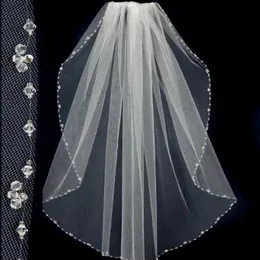 Veli da sposa corti di nuovo design per la sposa Lunghezza al gomito Bordo in rilievo Semplice tulle nobile fatto a mano Uno strato Velo da sposa con pettine Whit359O