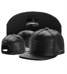 Synowie Pełna Lether Lock Baseball Caps Nowy przybycie haft haftowa bawełna gorras Bones mężczyźni kobiety Hip Hop Bone Snapback Hats262F5717687