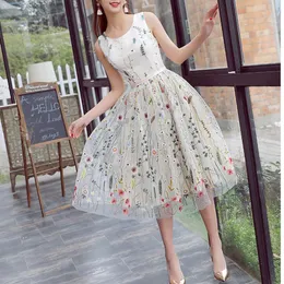 Romantic Floral Short Evening Dresses 2019 Popular New Organza A-line Tea Length Embroidery Prom Dresses Formal Party Gowns Se276p