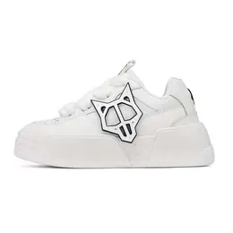 Designer skor naken wolfe designer mens casual skor nwd vit svart guld röd lyx män kvinnor modeplattform tränare sport kvinnor sneakers utomhusskor 978