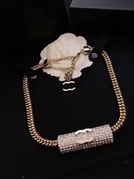 2023 Neueste Top-Qualität Frauen Anhänger Halsketten Ccity Metall Messing Gold Halsband Frauen Schmuck Designer Luxus Accessoires 115