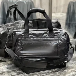 Nuxx Duffle in Nylon Nuxxバックパックナイロンシティのバックパック