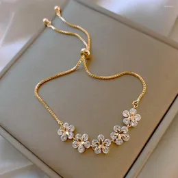 Braccialetti con ciondoli Braccialetto regolabile con fiore di zircone di lusso coreano per le donne Regalo di gioielli da sposa lucido rotondo con cuore d'amore elegante