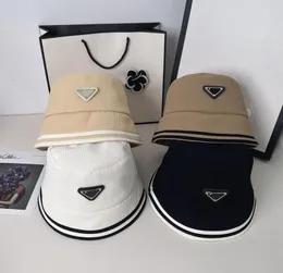 Дизайнерский треугольник Марк бренд бренд печатный шляпы ковша для мужчин женщины четыре сезона All-Match Pure Cotton Clate Wide Brim Hat 4 Color Outdoor Beach Sports Sunhat