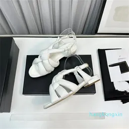 Designer 2023 été sandales de luxe Designer femmes pain chaussures quotidien polyvalent sandales décontracté confort plage chaussures