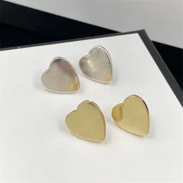 Semplici orecchini in metallo Specular Smooth Traceless Charm Class Thick Heart Love Ear Stud Women Outdoor Street Orecchini semplici