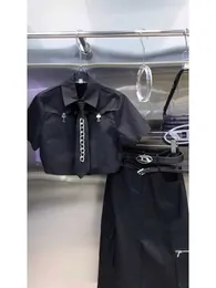 Camicia nera a maniche corte con papillon da donna estiva più gonna lunga con gonna cargo con lacci, tessuto in nylon antirughe non si restringe, moda casual tutto.