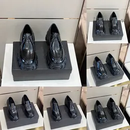 Дизайнерские туфли для обуви мужчины роскошные лоферы пряжки черная патентная кожаная платформа свадебная обувь мужчина бизнес-обувь размером 39-44