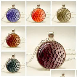Pendant Necklaces Vintage Dragon Necklace In Fish Scales Glass Cabochon Solid Chain The Form Of A On Sweater Drop Delivery Jewelry Pen Dh5Pn
