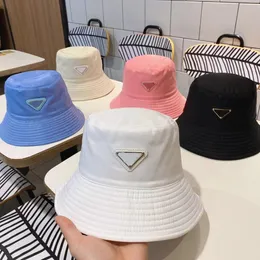 Pra Hats Bucket Hat Casquette Designer Stars with The Same Casual Outing Flat-top Small Brimmed Hats Triangle fashion men women hats