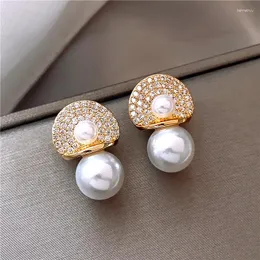 Orecchini a bottone Corea Design Gioielli di moda Placcatura in oro 14K Rame Zircone Perla smerlata Accessori da lavoro quotidiani da donna eleganti