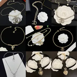 Lyx personlig kristall CC -halsband mode märkesdesigner halsband för kvinnor hög kvalitet naturlig pärlhänge halsband bröllop smycken