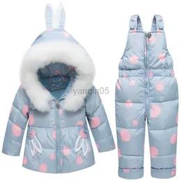 Casaco de inverno Casaco de inverno para bebês meninas Roupas de neve Casaco infantil Puffer Jaqueta com capuz + Calças de babador de neve 2 peças Conjunto de roupa de esqui HKD230725