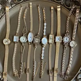 Orologi da donna Cinturino in ottone placcato oro 18 carati Cinturino al quarzo da donna Catena di diamanti Quadrante piccolo Lusso da donna di alta qualità per regalo Vintage 230725