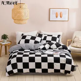 Set di biancheria da letto in bianco e nero Grid Lattice Biancheria da letto Semplice SummerDuvet Set Cover King Size Comforter Queen Twin Bedroom Luxury L230704