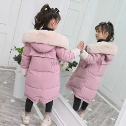 Вниз пальто 2023 Модные девочки для девочек Одежда зима тепло внизу хлопчатобумажные куртки Дети Парка меховые воротнички.