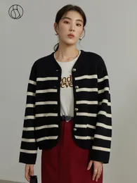 Women's Knits Tees DUSHU 79 Wool Women Contrast Color Striped Knitted Cardigan Winter VNeck Drop Sleeve Short Top 230725