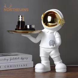 Obiekty dekoracyjne figurki Northeuins żywica kreatywne astronauta weranda kluczowe figurki do przechowywania salonu pulpitowe taca dekoracja wnętrz elementy 230726