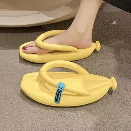 Pantofole firmate divertenti Banana estiva Infradito gialle per uomo e donna casa indoor amanti della suola spessa scarpe da spiaggia EVA Soft Slides Coppie Sliders verdi