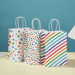 Opakowanie prezentów 12PCS Rainbow Kraft Paper Torby prezentowe Wszystkiego urodziny Festiwal Party Cakiety