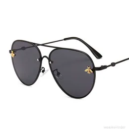 2023 브랜드 디자인 선글라스 여성 남성 디자이너 양질의 패션 메탈 금속 대형 태양 안경 빈티지 여성 남성 UV400