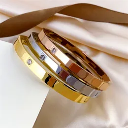 Золотые браслеты бренд дизайнерские ювелирные ювелирные украшения мужчины очаровывают роскошные титановые стали не выцветающие и не аллергические серебряные серебряные змеи розового золота в форме бриллиантовых браслетов