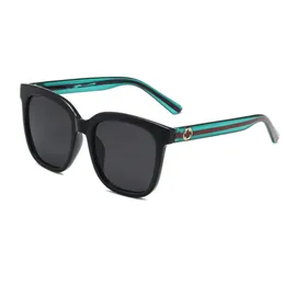Designer zonnebrillen Heren dames mode driehoek logo luxe Full Frame Zonnescherm spiegel gepolariseerde UV400 bescherming Bril 0040