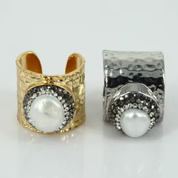 Bröllopsringar Lyxdesignsmycken Pump Konvex Stängde Rund Natural Pearl Gold Plated Base justerbar öppen ring unisex 230726