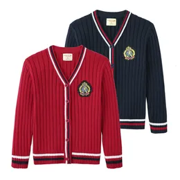 Abiti coordinati per la famiglia Autunno Bambini Ragazzi Ragazze Cardigan Maglione per bambini Cardigan in maglia per bambini Maglieria Stile scolastico Cotone Giacca da ragazzo grande Top 412 anni 230726