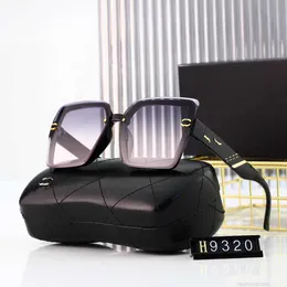패션 디자이너 선글라스 남성 여성 클래식 9320 스퀘어 프레임 인기있는 레트로 야외 UV 400 보호 태양 안경 고급 브랜드 해변 안약 편광 안경