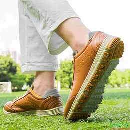 Outros produtos de golfe Novos sapatos de golfe à prova d'água para homens Tênis de golfe com picos Branco Preto Tamanho grande 39-48 Sapatos de caminhada antiderrapantes para homens Calçados esportivos de qualidade HKD230727