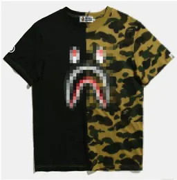 Ein Bade-Affen-Shirt, Sommer-Chaopai-Jugend-T-Shirt mit lockerem Camo-Farbblock-Print, Rundhalsausschnitt und kurzen Ärmeln