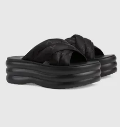 Mode sommar lyxig kvinnors plattform glida sandaler skor vadderade nylon gummi sula mid-heel lady sandalias elegant varumärke som går EU35-40