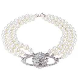 Collier Luxe Three Rows White Pearl Saturn Choker Halsband Kvinnor Luxury Jewellery Desinger Silver Peddant Halsband Famous VVS Crystal Jewelry for Woman Accessory