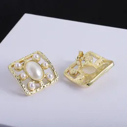 Stud di perle vuote quadrate dal design geometrico molto bello, orecchini personalizzati, orecchini di personalità elegante di alta moda da donna designer di gioielli, regali