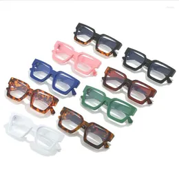 Solglasögon Optiska glasögon unisex fyrkantig glasögon retro glasögon enkelhet klar lins glasögon klassisk mångsidig prydnad
