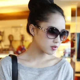النظارات الشمسية الموضة خمر جولة الإناث المرأة مصممة العلامة التجارية المؤنث نظارات الشمس البكسل النسائي