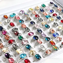 Solitaire Ring Wholesale 50pcs/Lot Fashion Colorf Glass Deritation Gemstone Rings for Women Mix Color Party Gifts Jewelry Drop